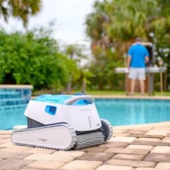 Dolphin - Proteus DX4 Robotic Pool Cleaner With PowerStream Technology -Hayward Shop Proteus DX4 Robotic Pool Cleaner with PowerStream Technology 8